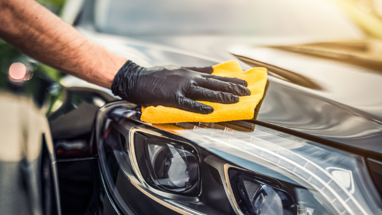 LinkTeaser Tile - 782x440 - nettoyer carrosserie voiture noire